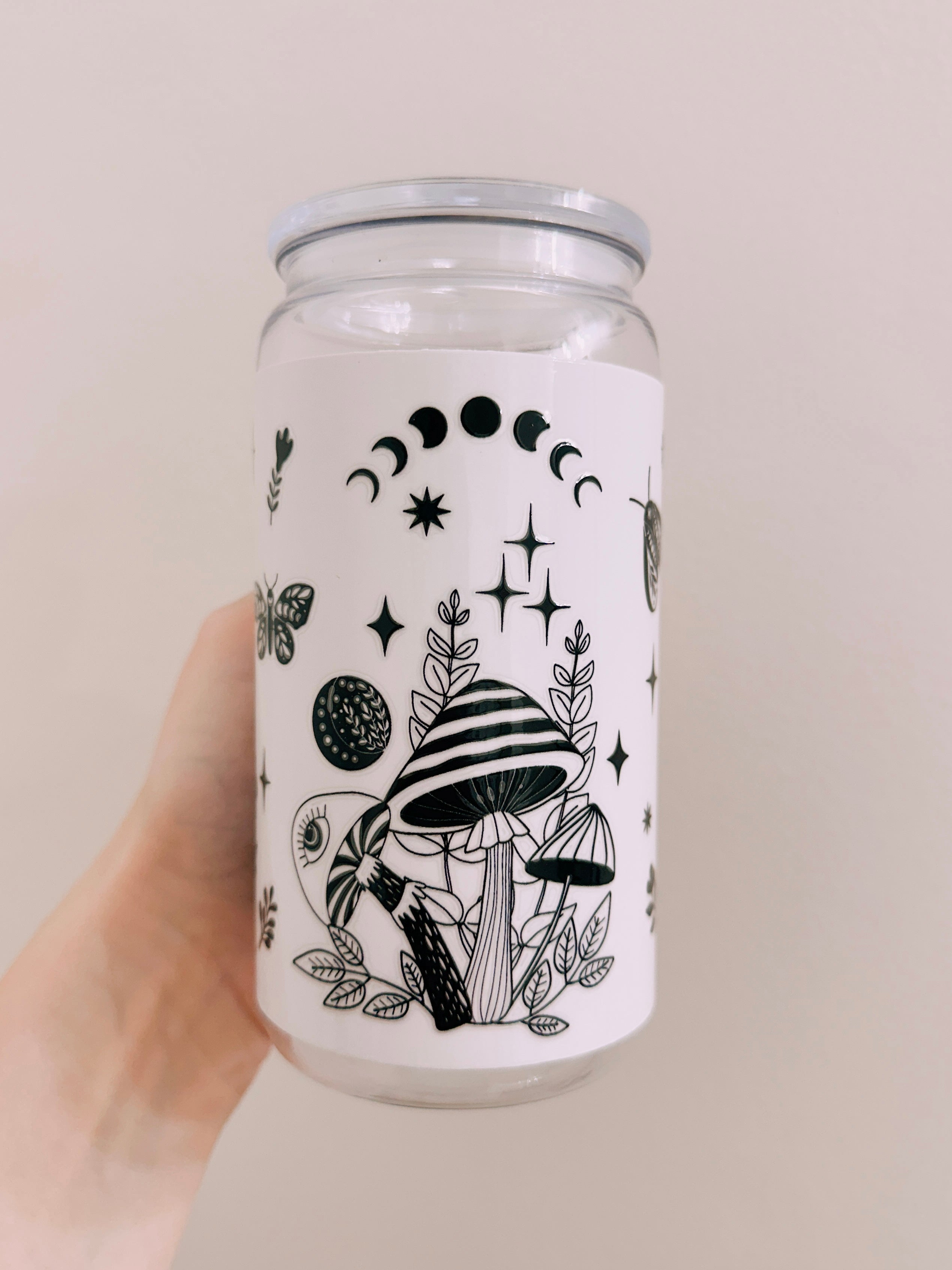 Black and White Mushroom Wrap